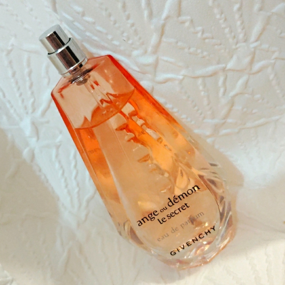 GIVENCHY PURFUME 3.3 OZ